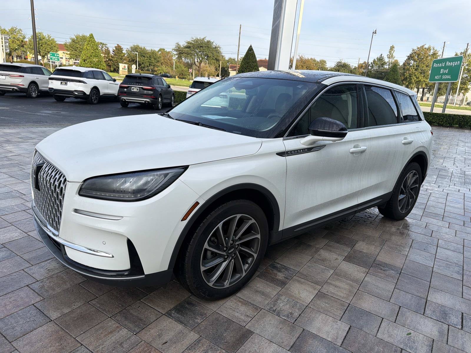 2023 Lincoln Corsair Standard
