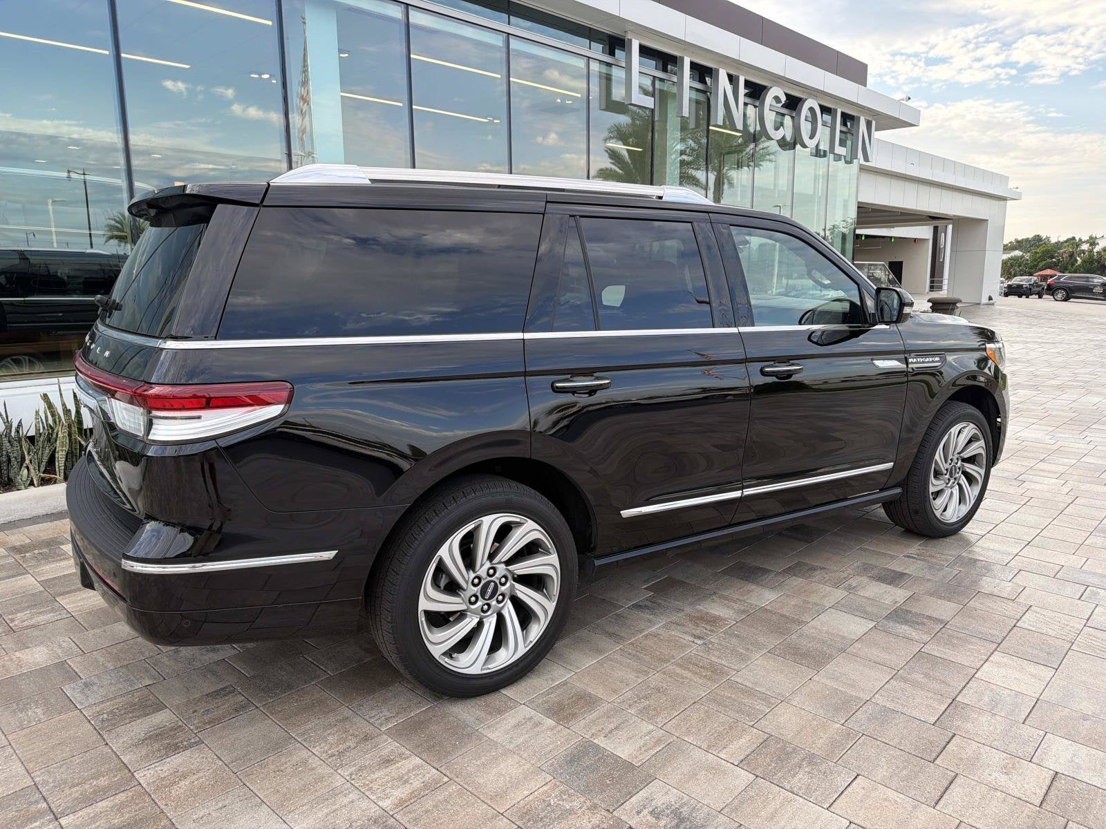 2022 Lincoln Navigator Reserve