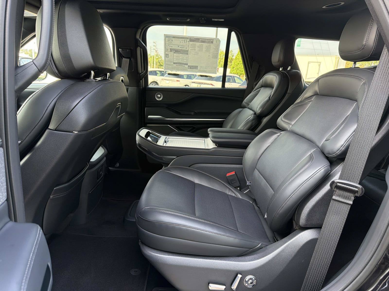 2027 Lincoln Navigator Reserve