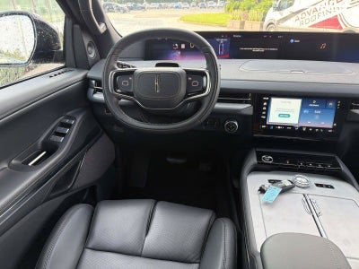 2027 Lincoln Navigator Reserve