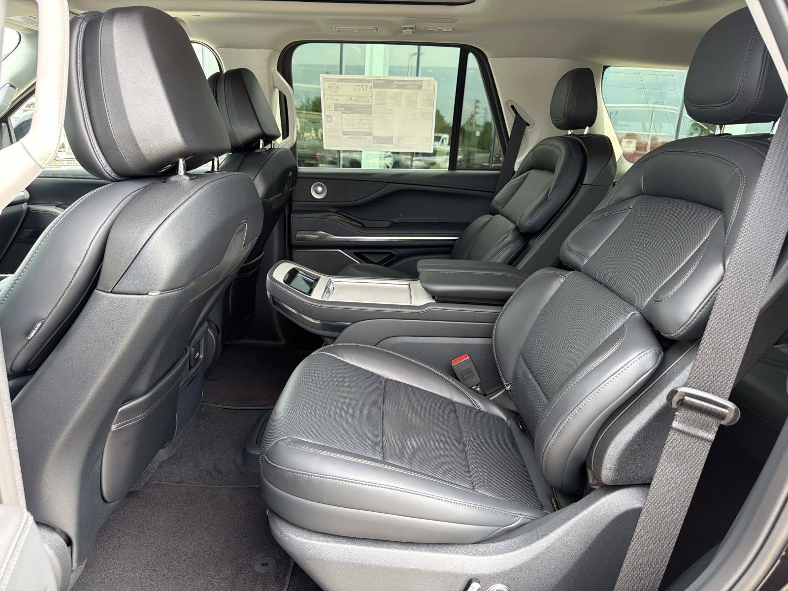 2027 Lincoln Navigator Reserve
