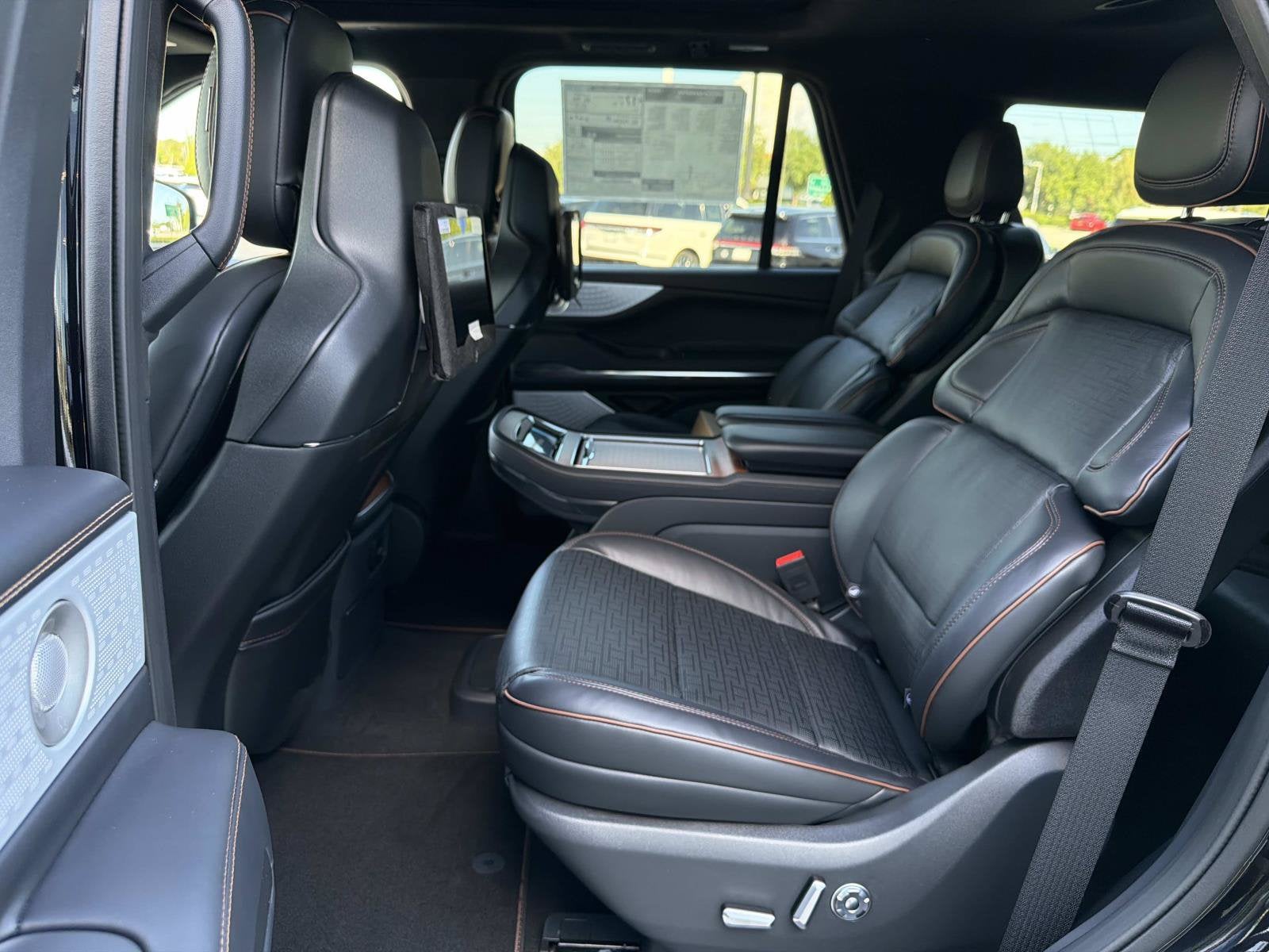 2027 Lincoln Navigator Black Label