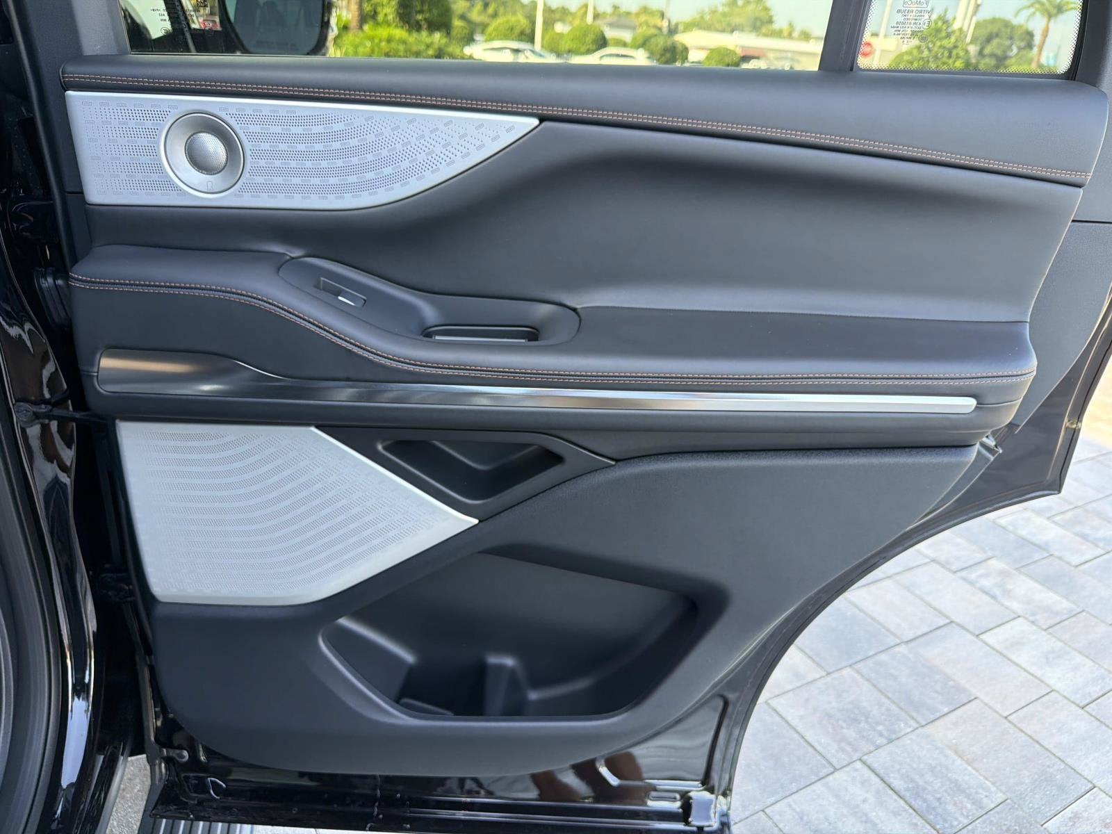 2027 Lincoln Navigator Black Label