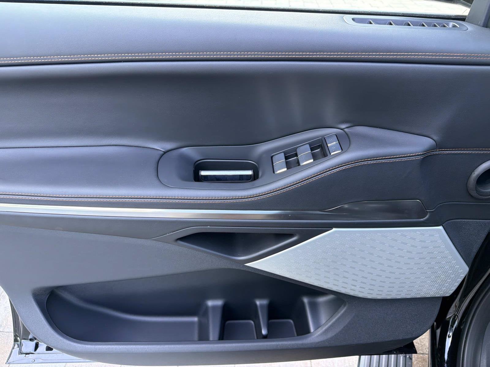 2027 Lincoln Navigator Black Label