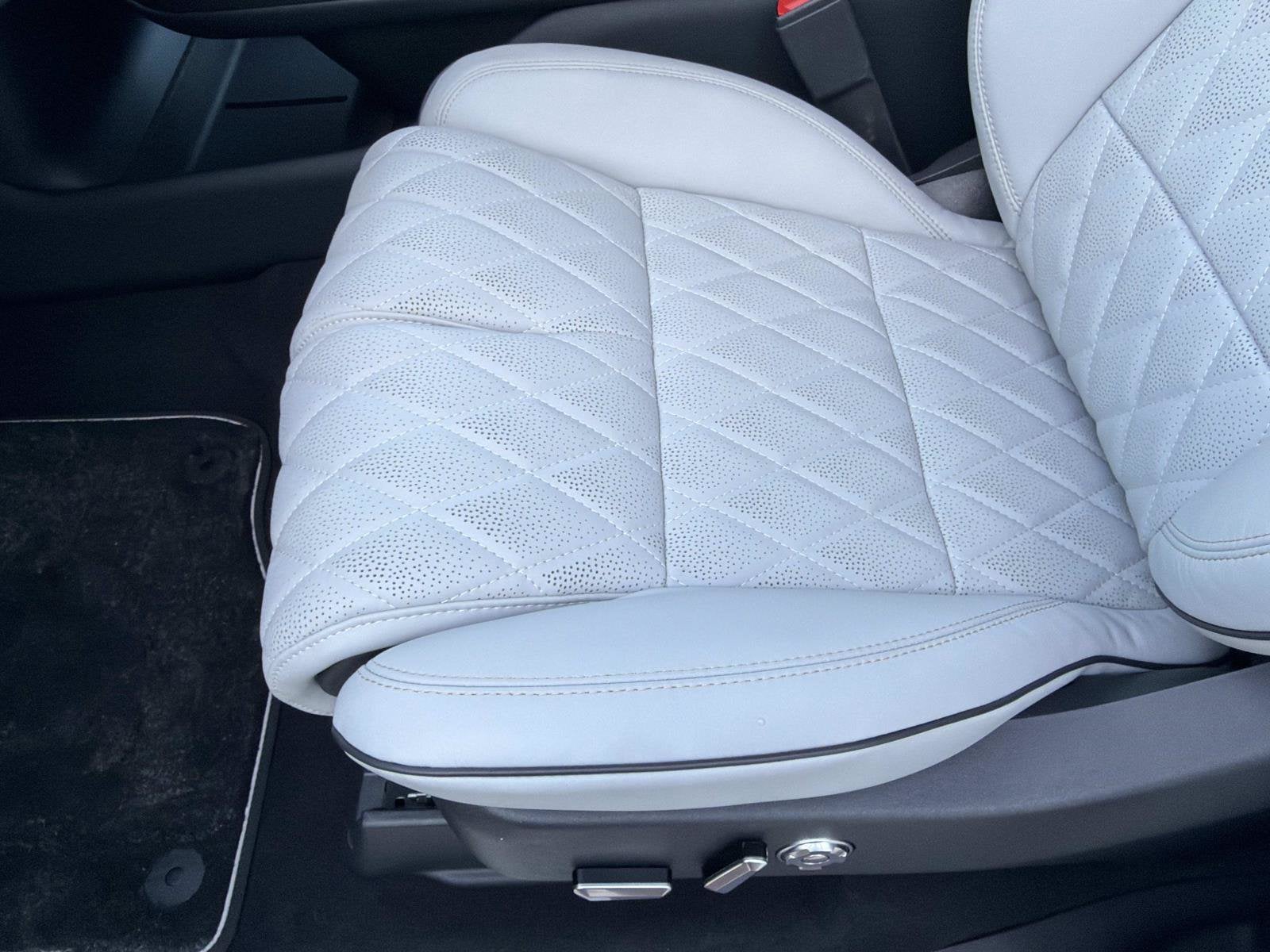 2027 Lincoln Navigator Black Label