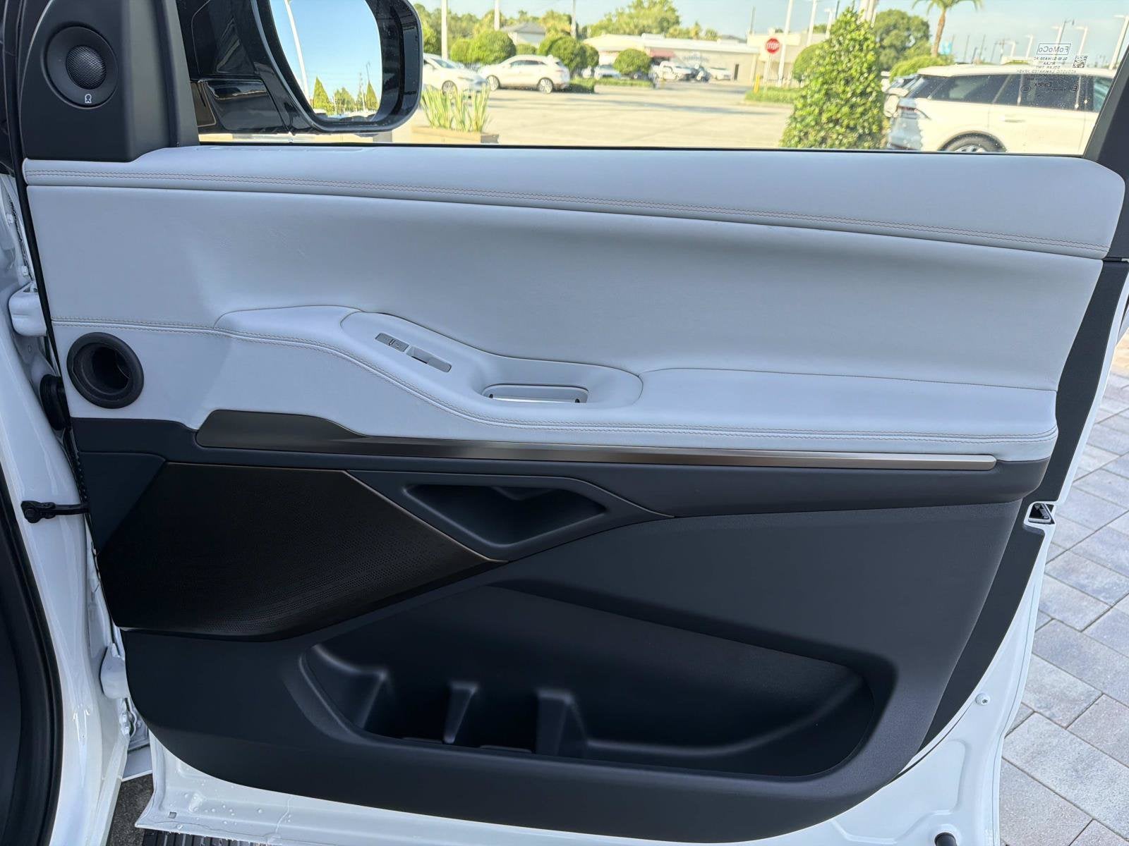 2027 Lincoln Navigator Black Label