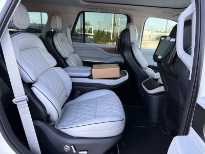 2027 Lincoln Navigator Black Label