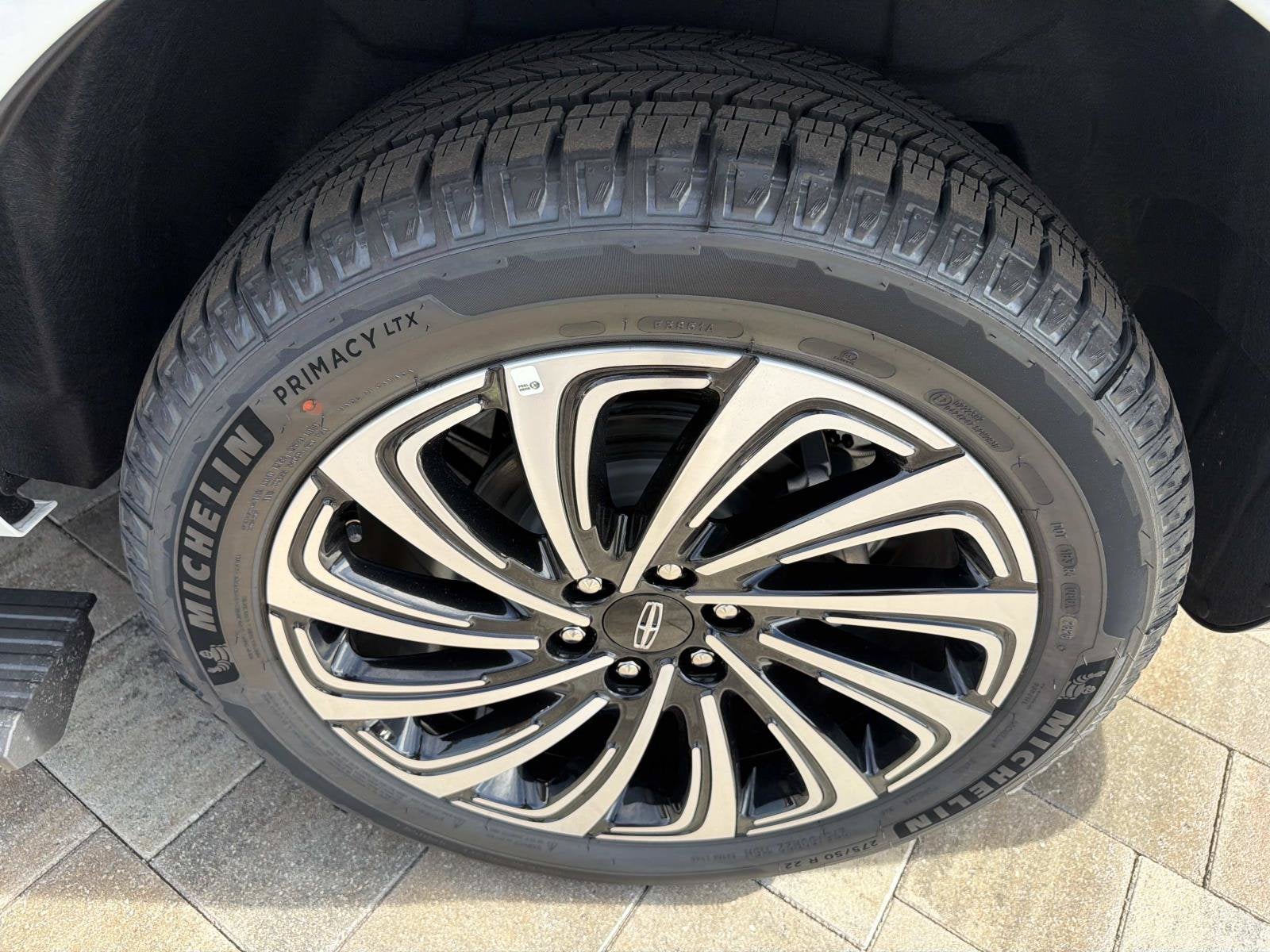 2027 Lincoln Navigator Black Label