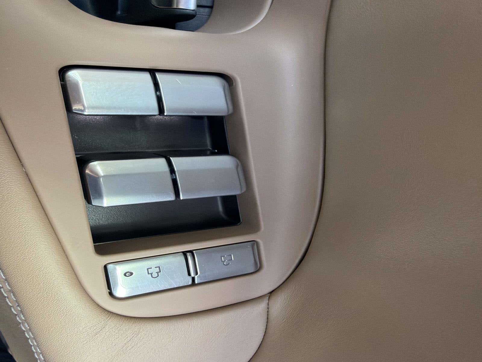 2027 Lincoln Navigator Black Label