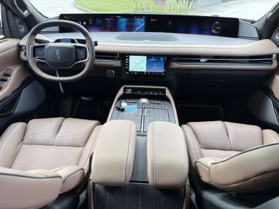 2027 Lincoln Navigator Black Label