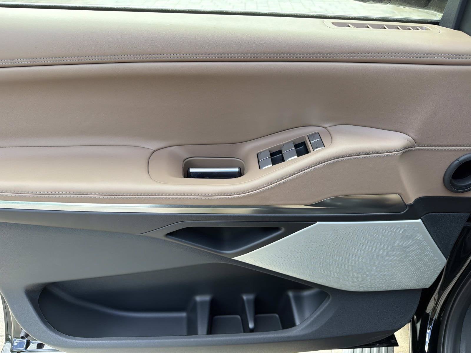2027 Lincoln Navigator Black Label
