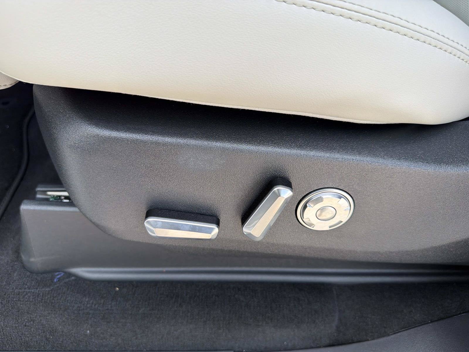 2026 Lincoln Navigator Premiere