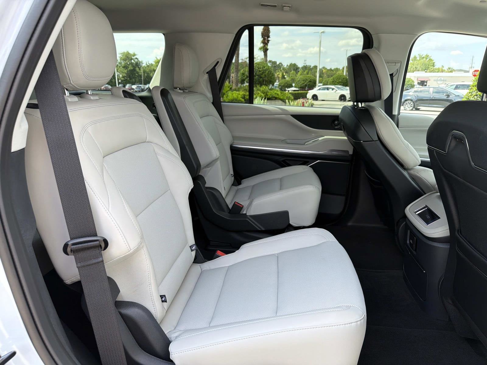 2026 Lincoln Navigator Premiere