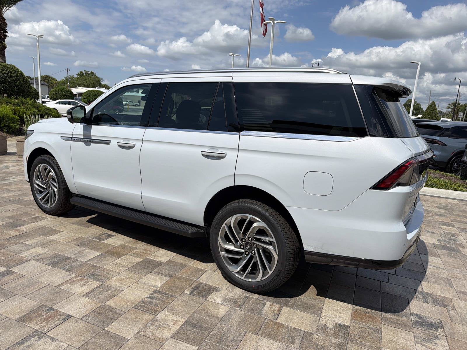 2026 Lincoln Navigator Premiere