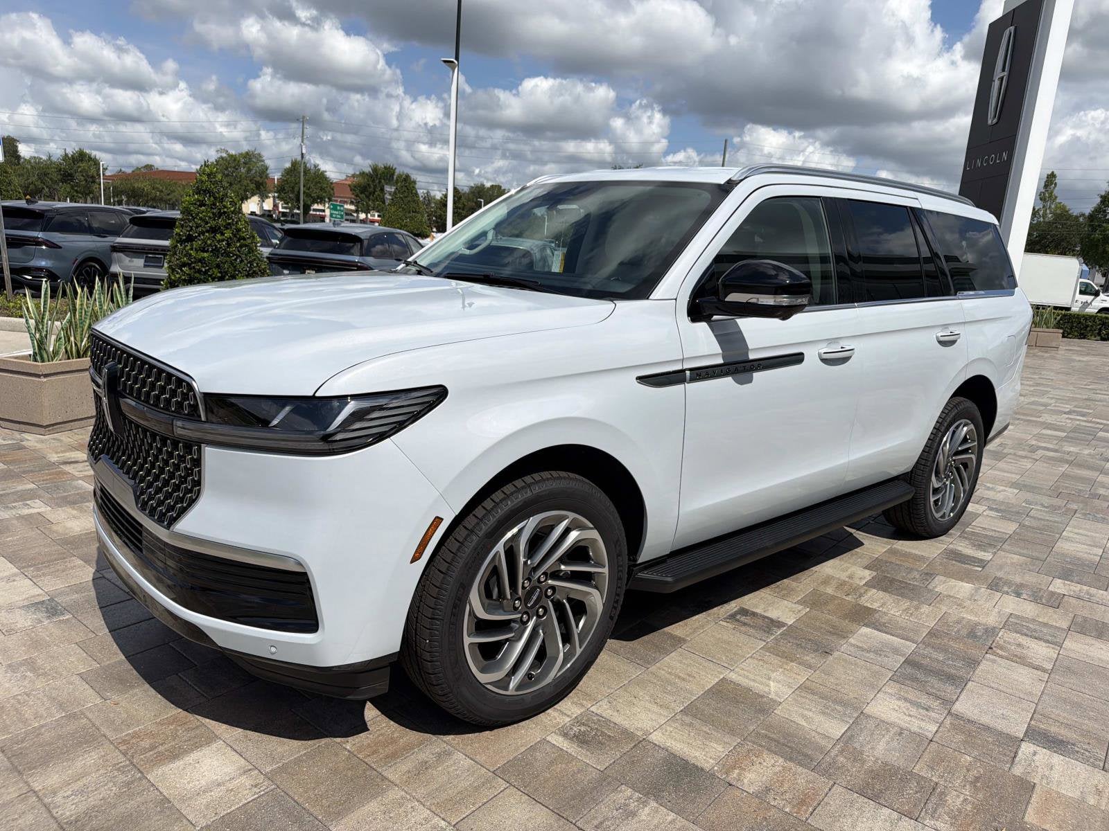 2026 Lincoln Navigator Premiere