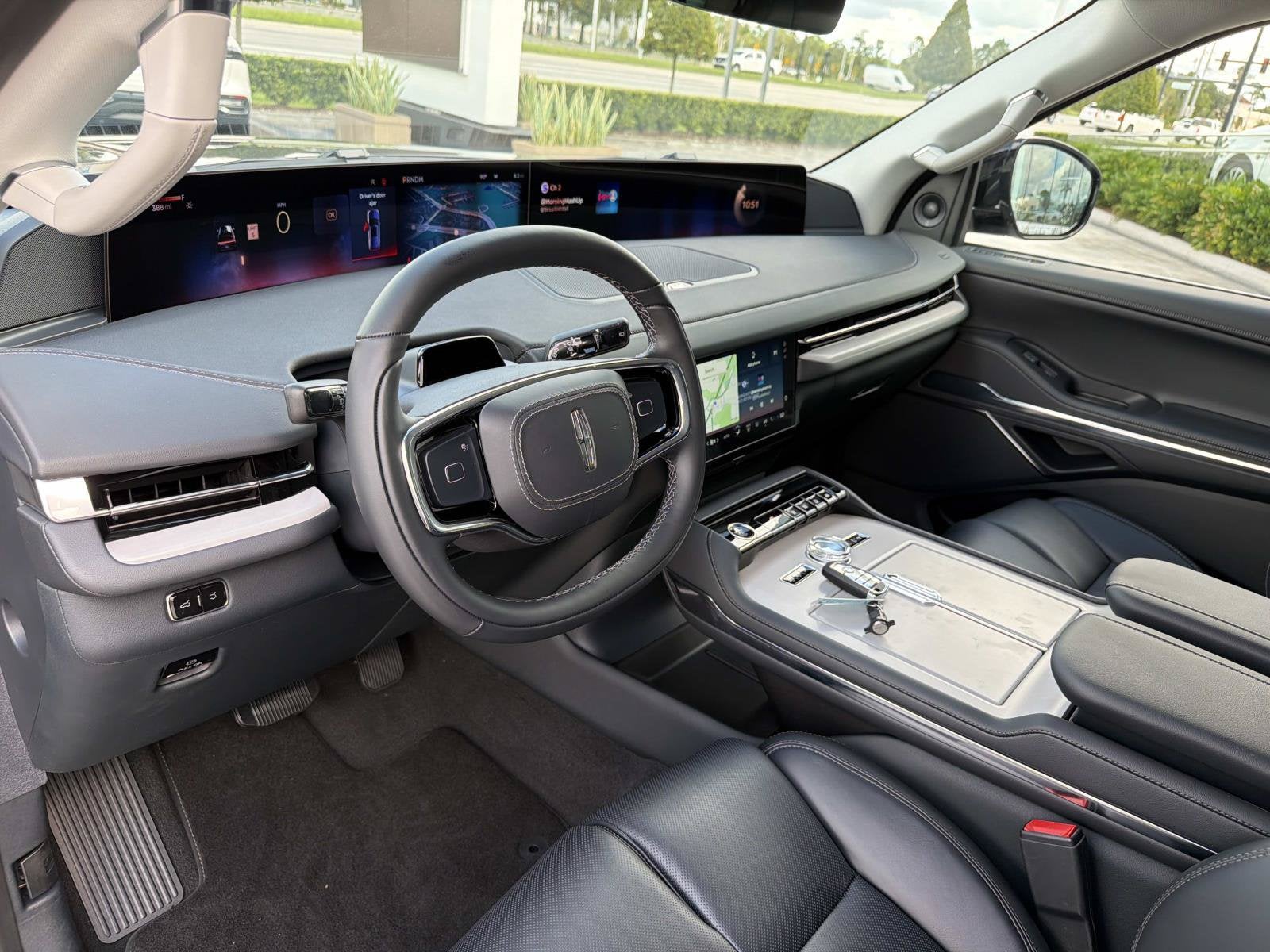 2027 Lincoln Navigator Premiere