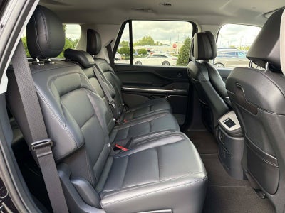 2027 Lincoln Navigator Premiere