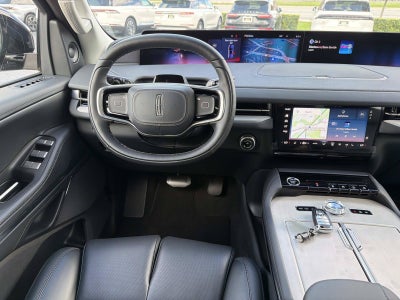 2027 Lincoln Navigator Premiere