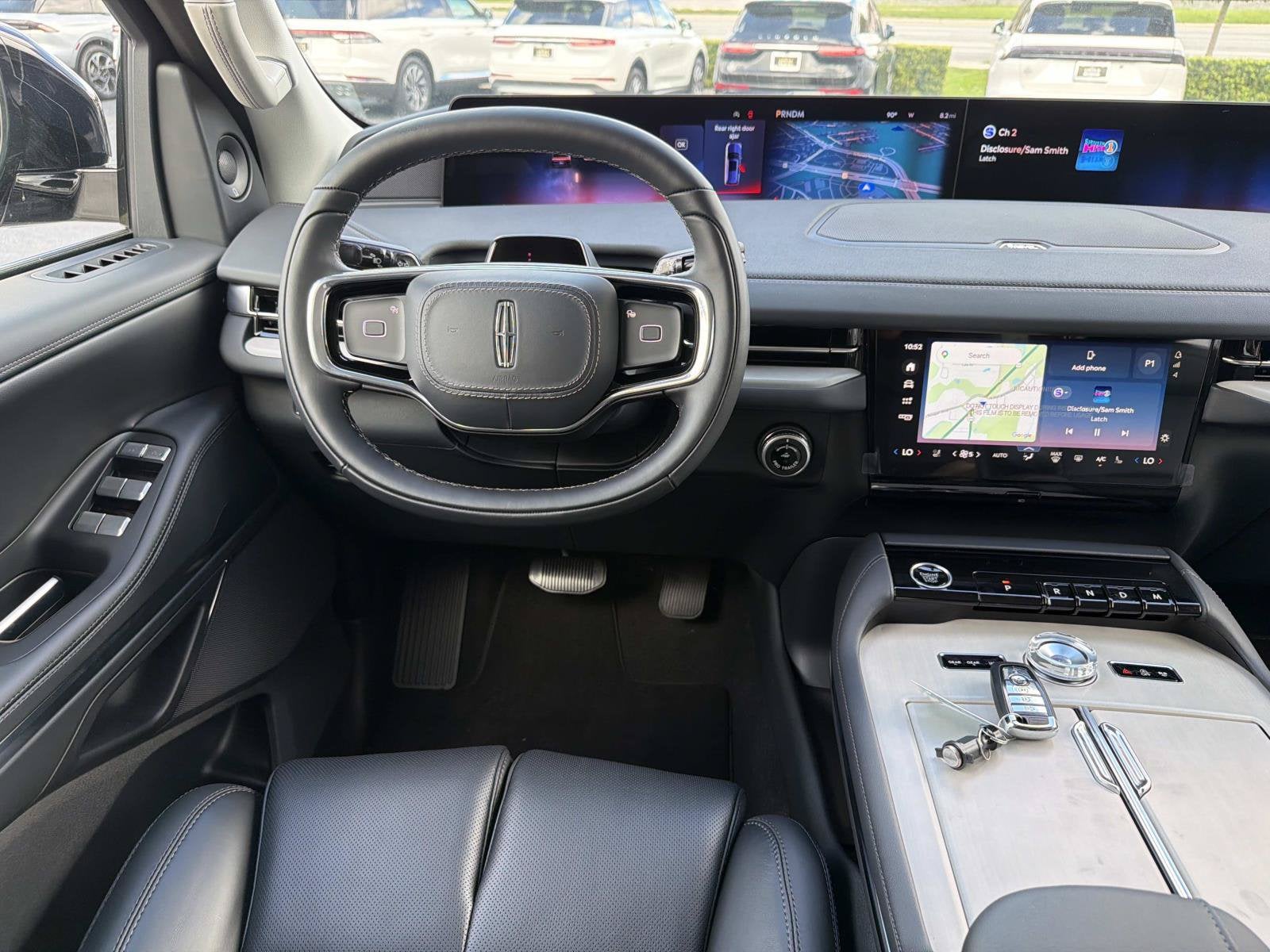2027 Lincoln Navigator Premiere