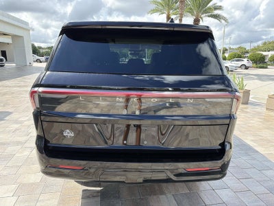 2027 Lincoln Navigator Premiere