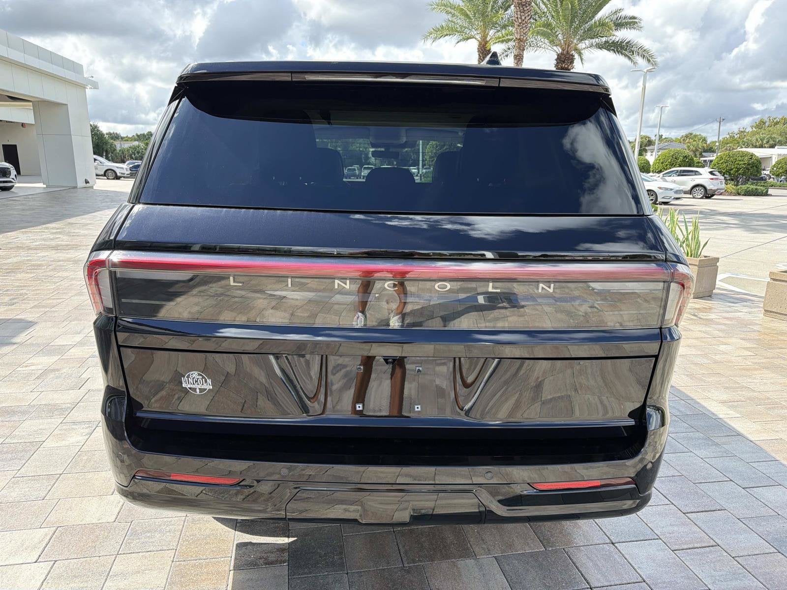 2027 Lincoln Navigator Premiere