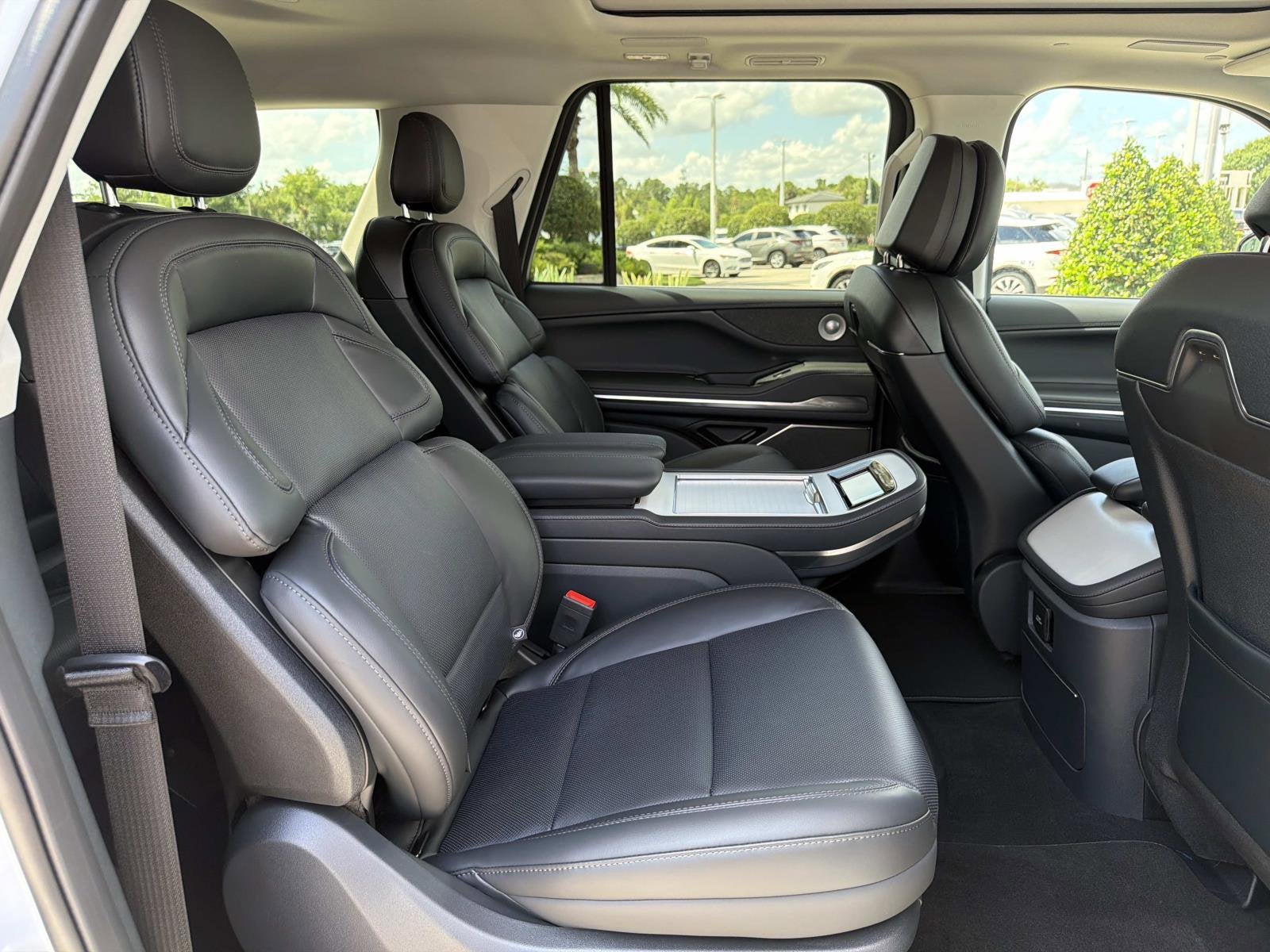 2026 Lincoln Navigator L Reserve