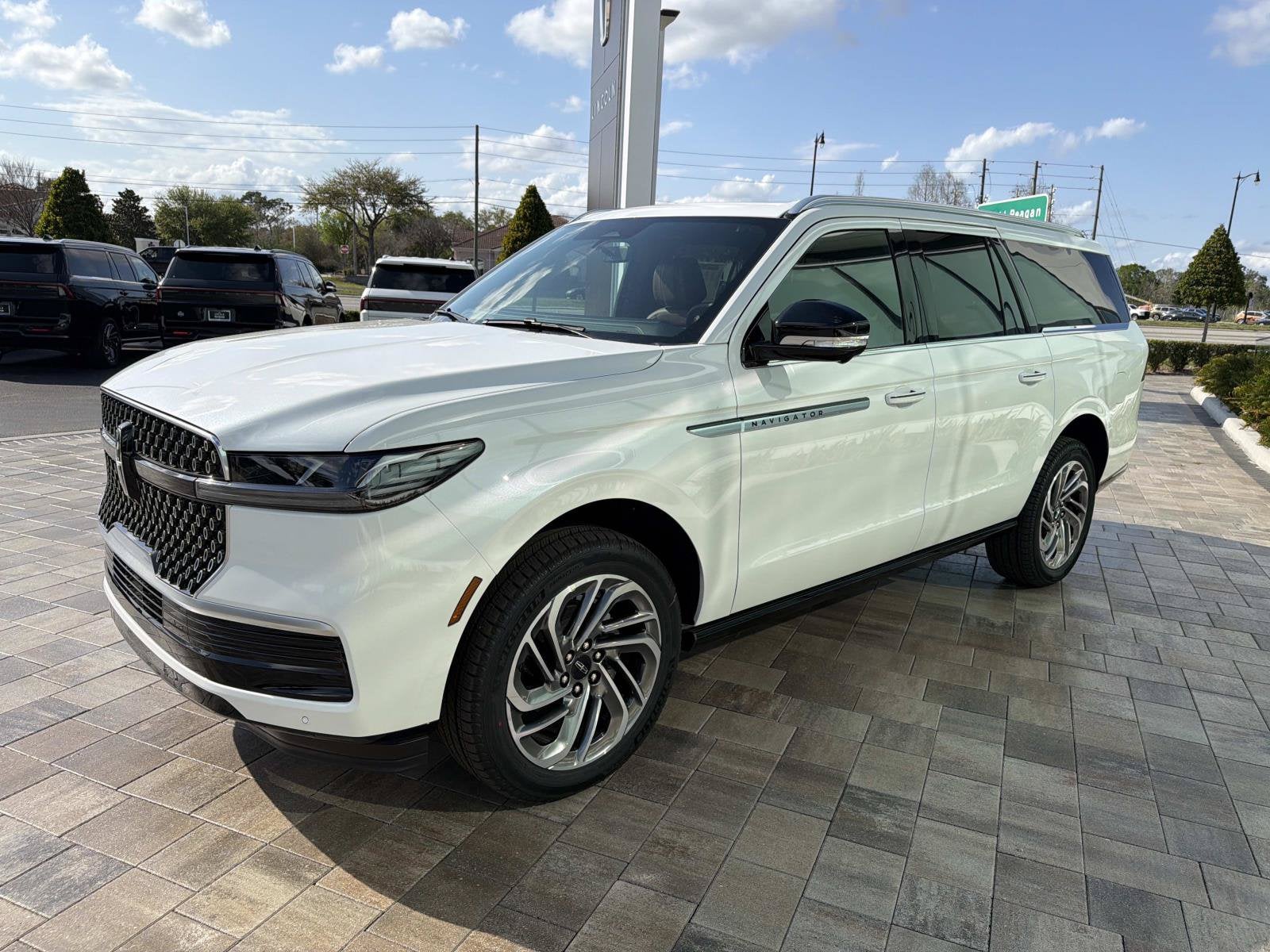 2026 Lincoln Navigator L Reserve