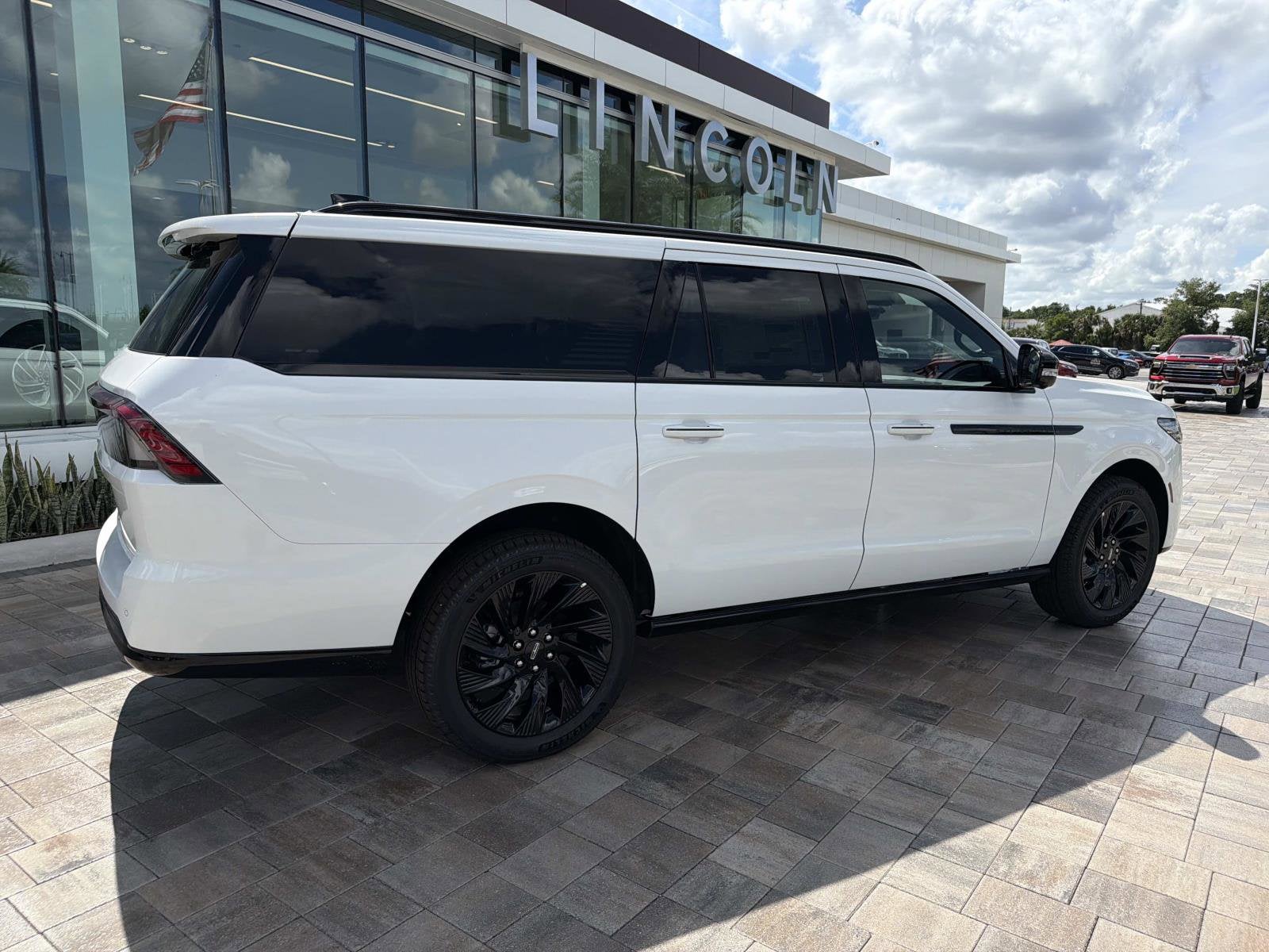 2026 Lincoln Navigator L Reserve
