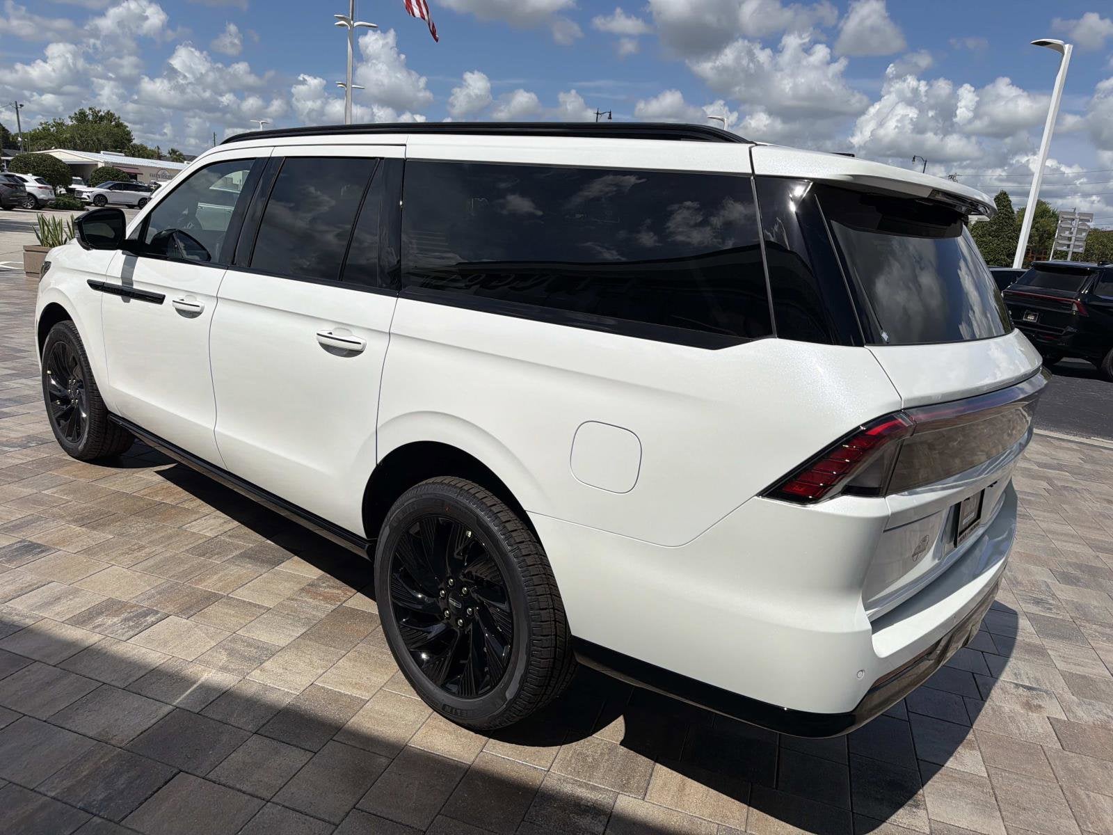 2026 Lincoln Navigator L Reserve
