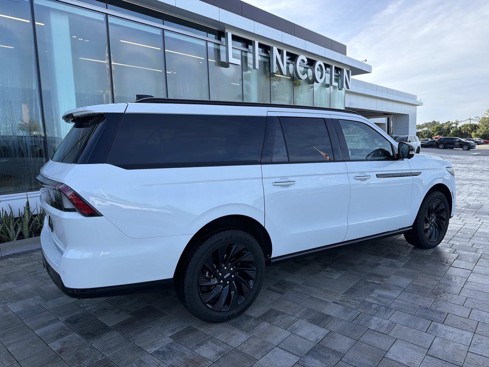 2026 Lincoln Navigator L Reserve