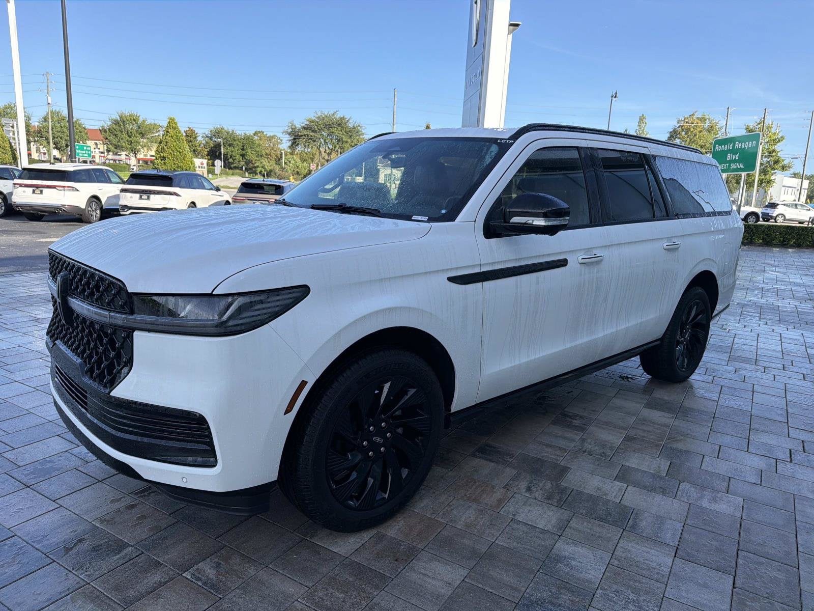 2026 Lincoln Navigator L Reserve