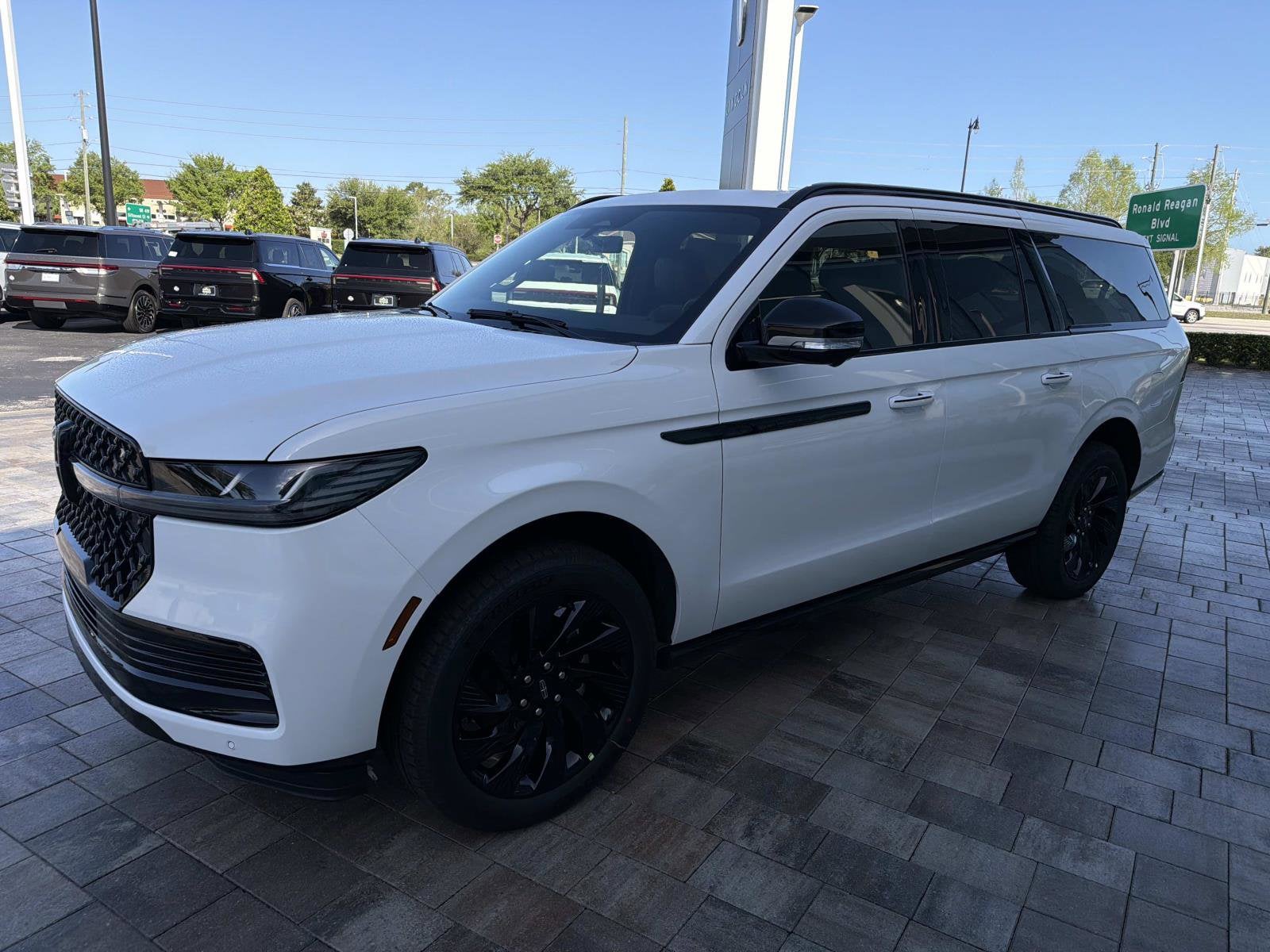 2026 Lincoln Navigator L Reserve