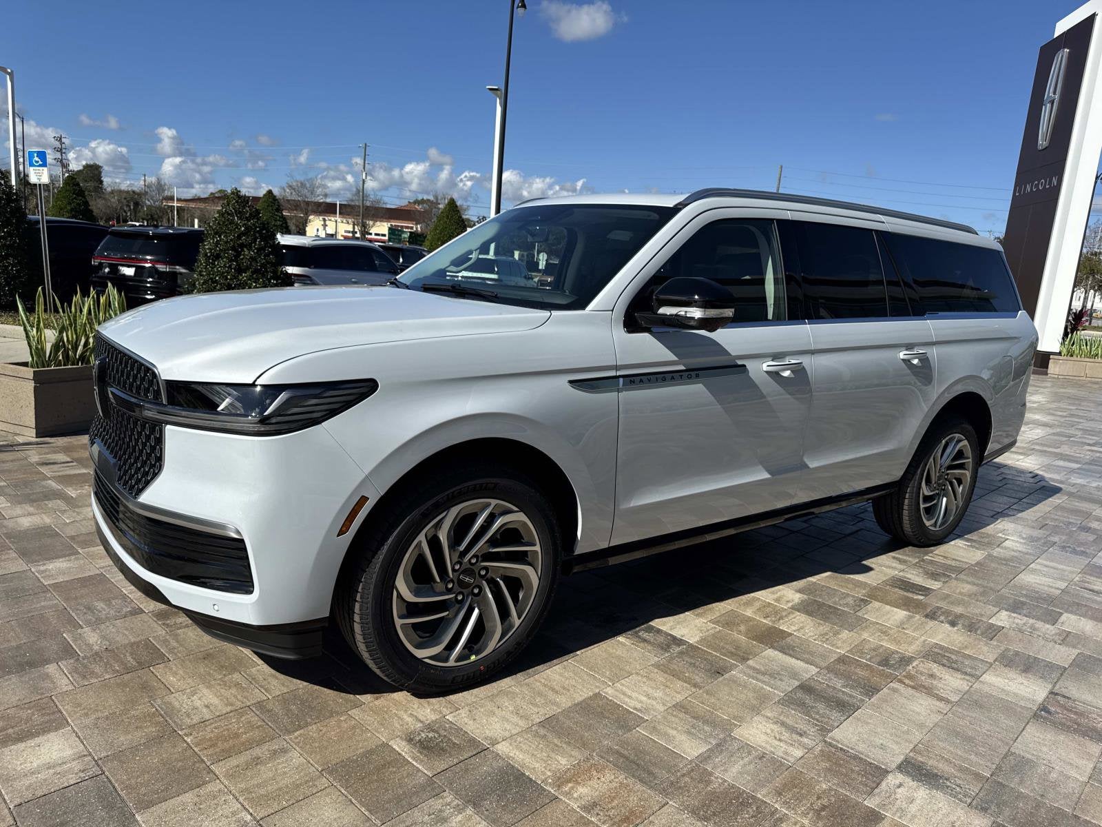 2026 Lincoln Navigator L Reserve