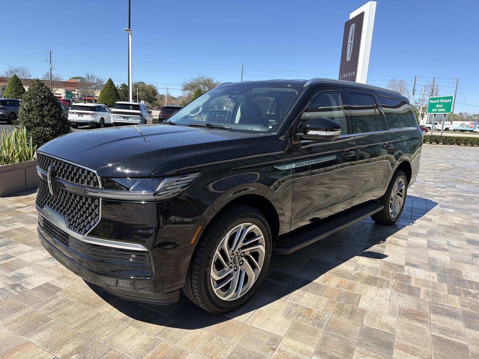 2026 Lincoln Navigator L Premiere