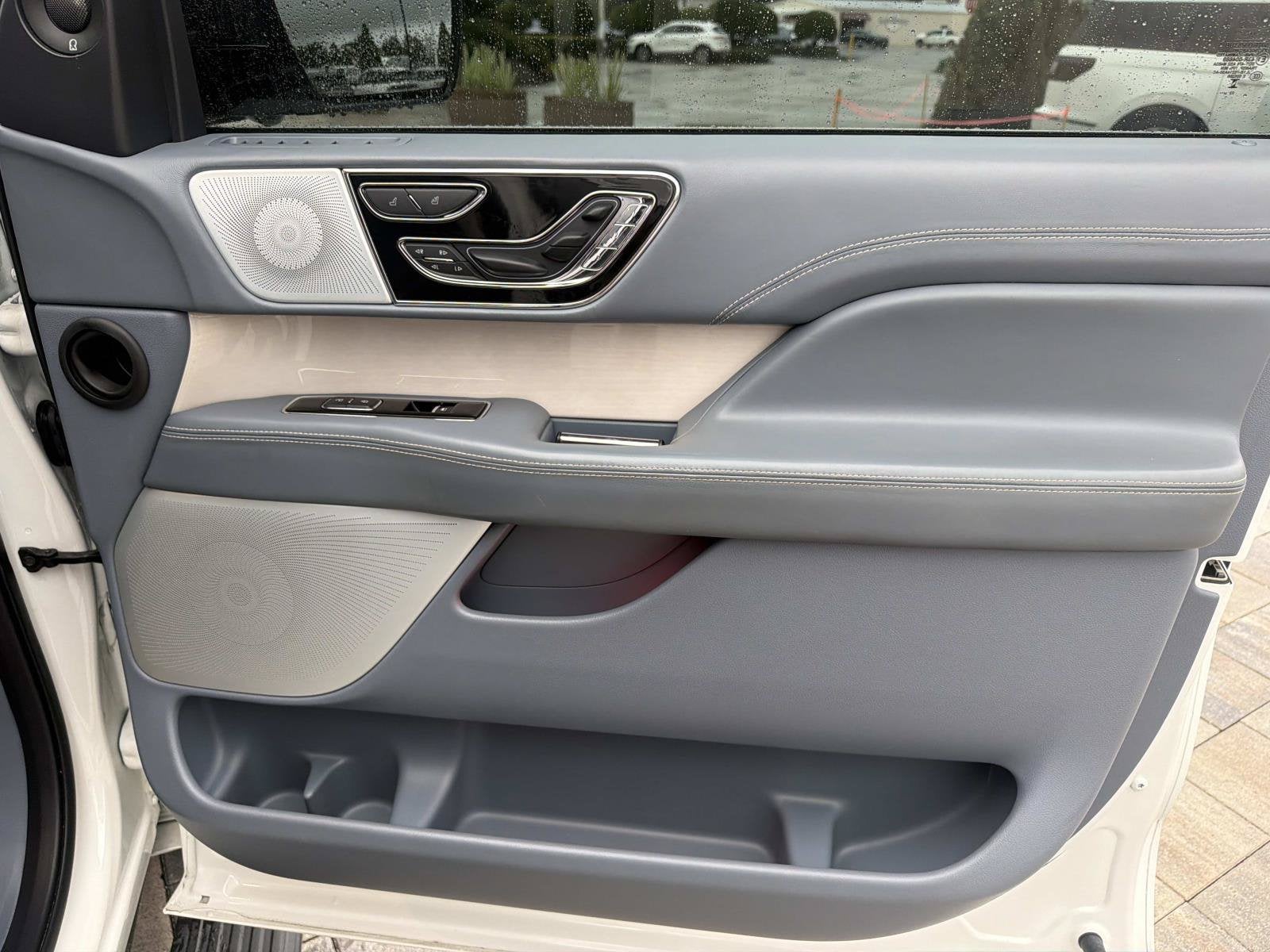 2024 Lincoln Navigator L Black Label