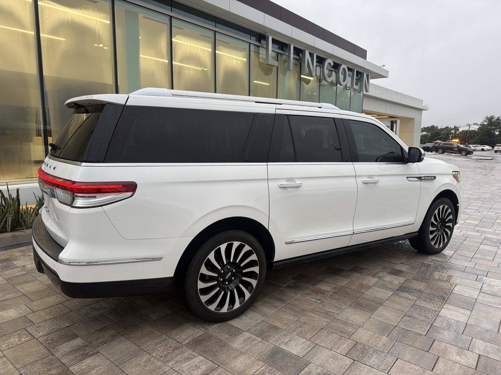 2024 Lincoln Navigator L Black Label