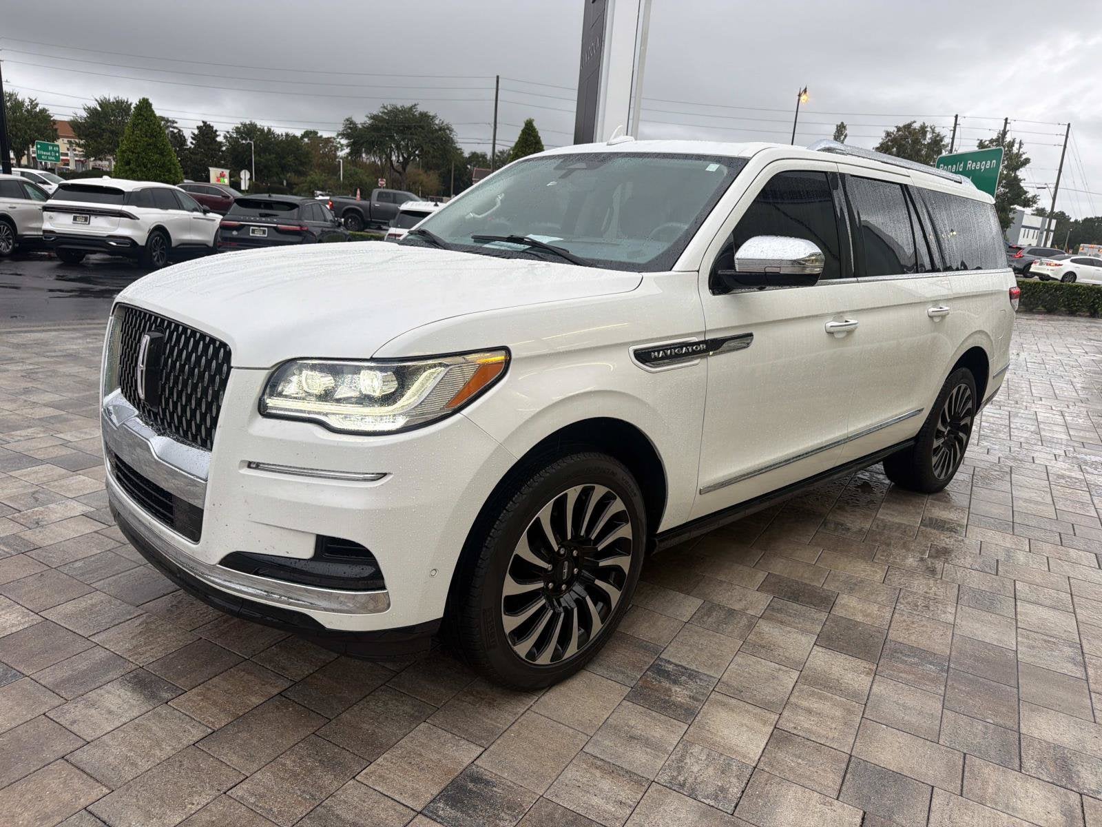 2024 Lincoln Navigator L Black Label
