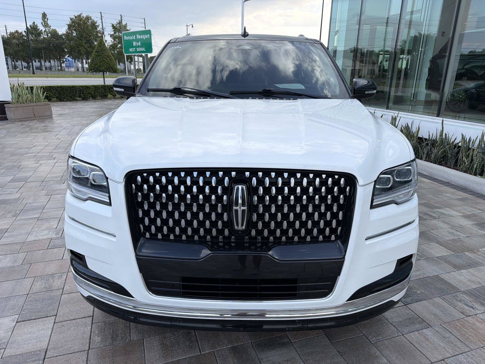 2023 Lincoln Navigator L Black Label