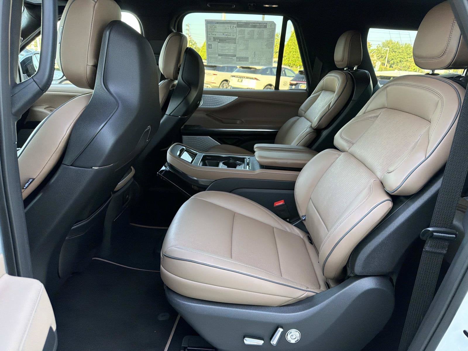 2027 Lincoln Navigator L Black Label