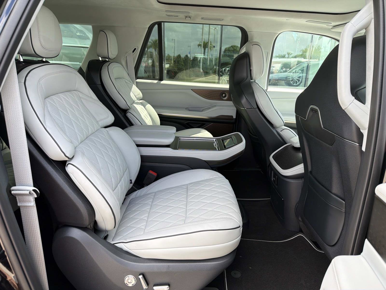 2026 Lincoln Navigator L Black Label