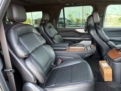 2027 Lincoln Navigator L Black Label