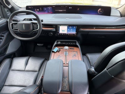 2027 Lincoln Navigator L Black Label