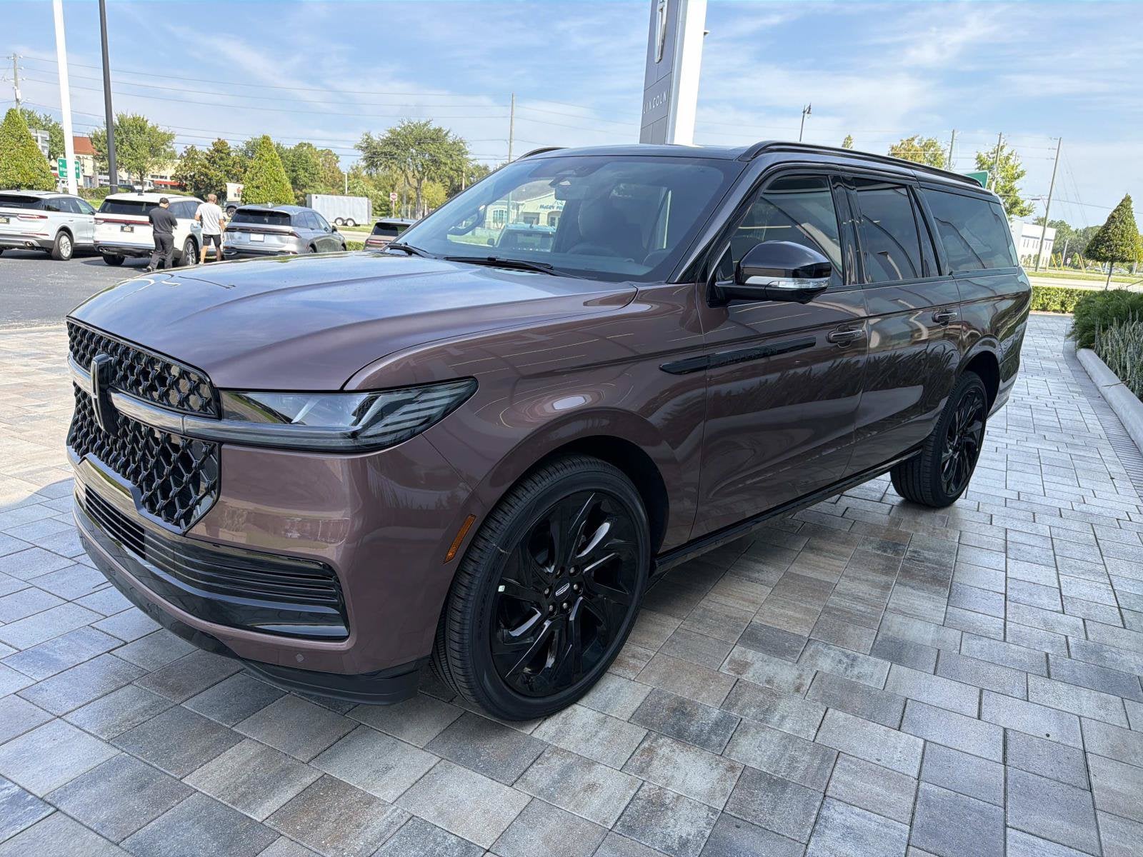 2027 Lincoln Navigator L Black Label