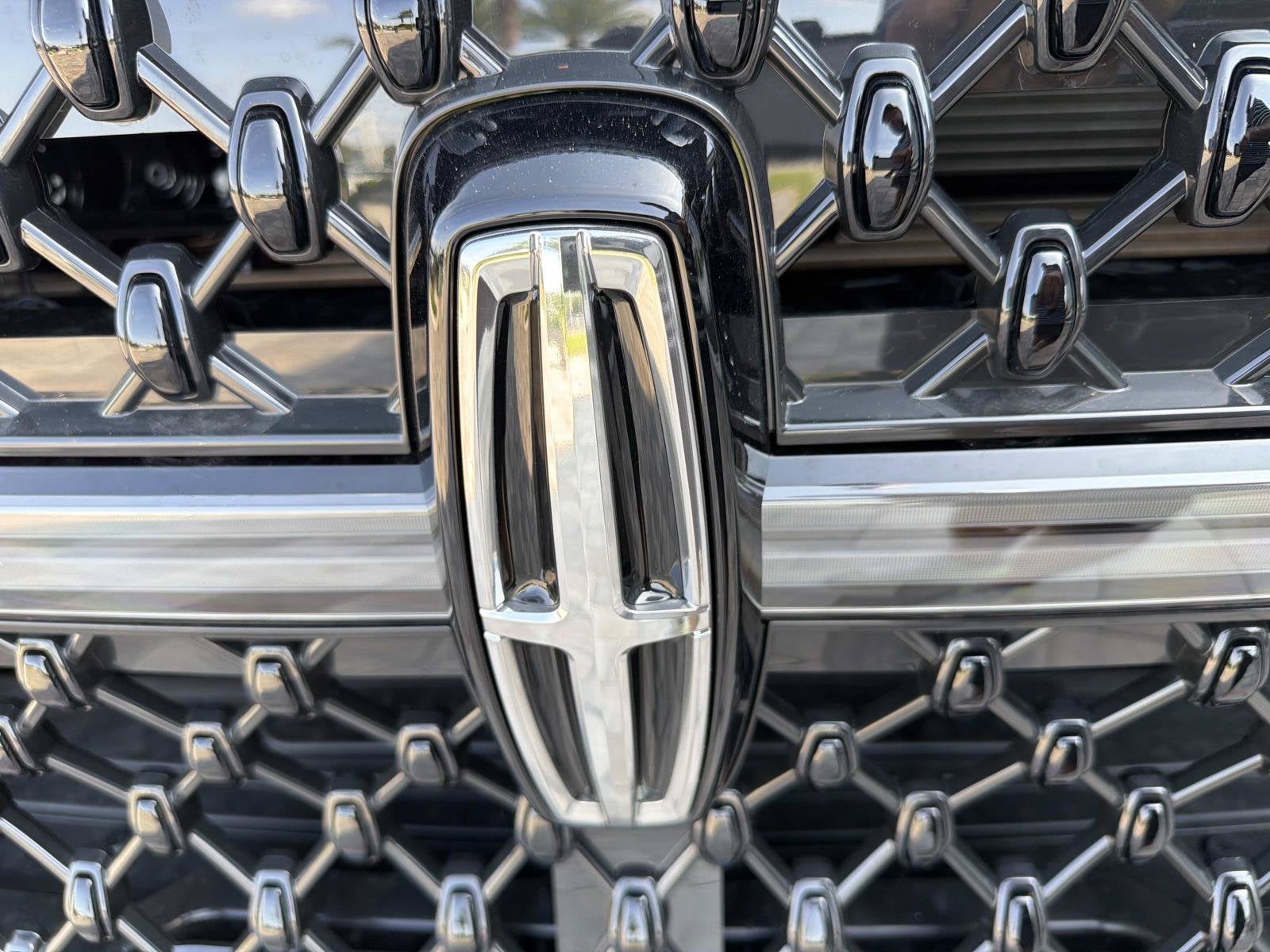 2027 Lincoln Navigator L Black Label