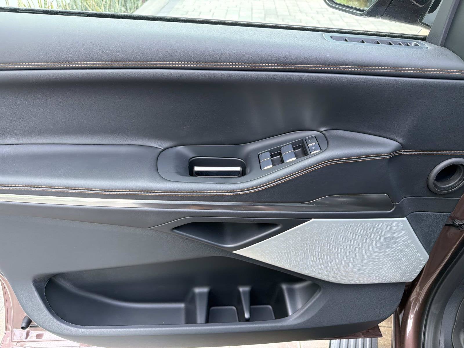 2027 Lincoln Navigator L Black Label