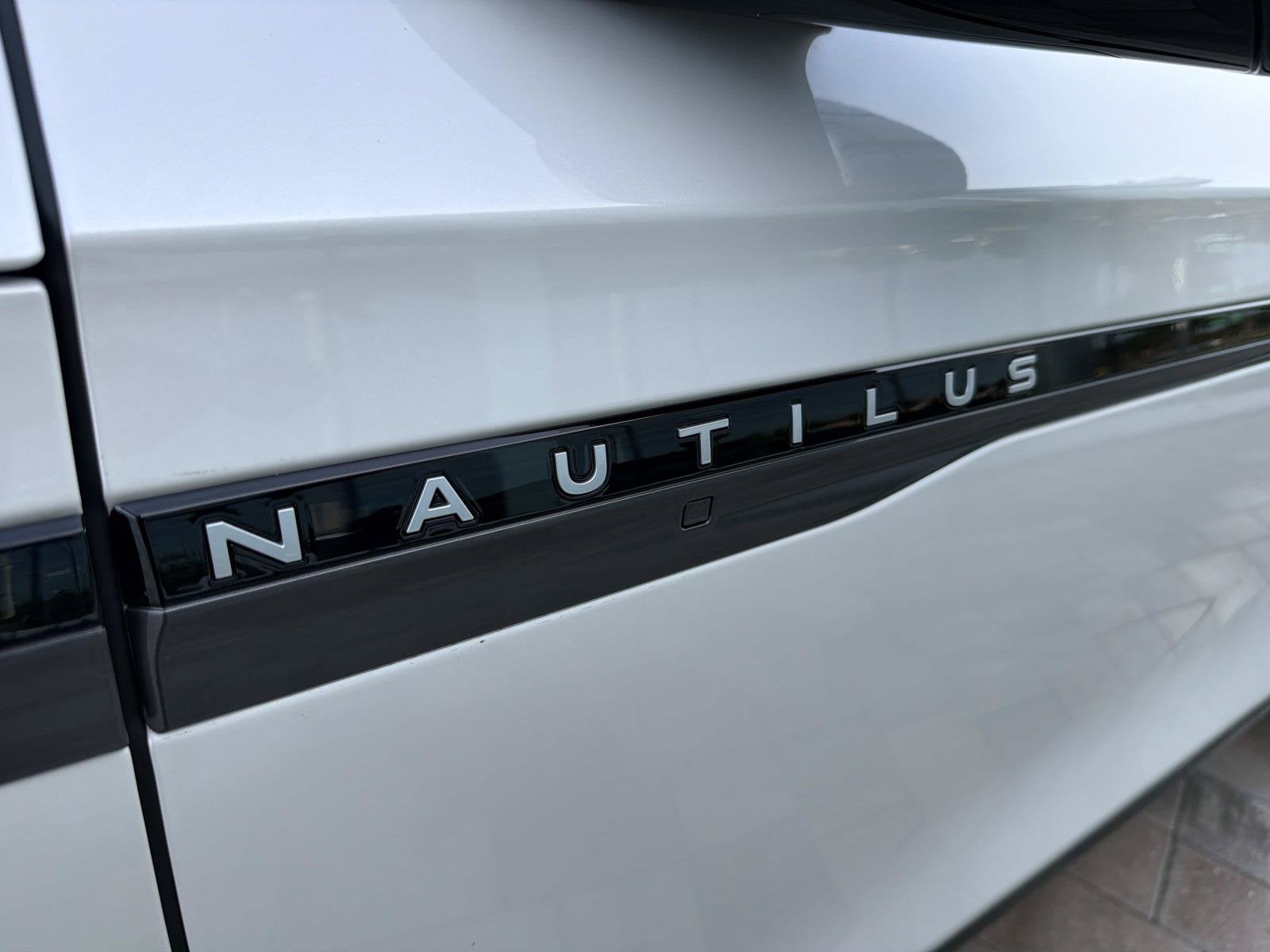 2025 Lincoln Nautilus Reserve