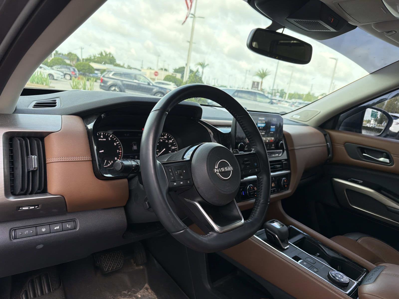 2022 Nissan Pathfinder Platinum