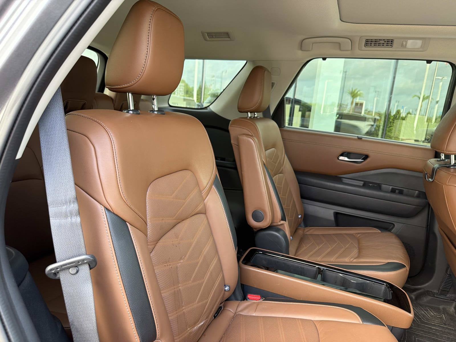 2022 Nissan Pathfinder Platinum