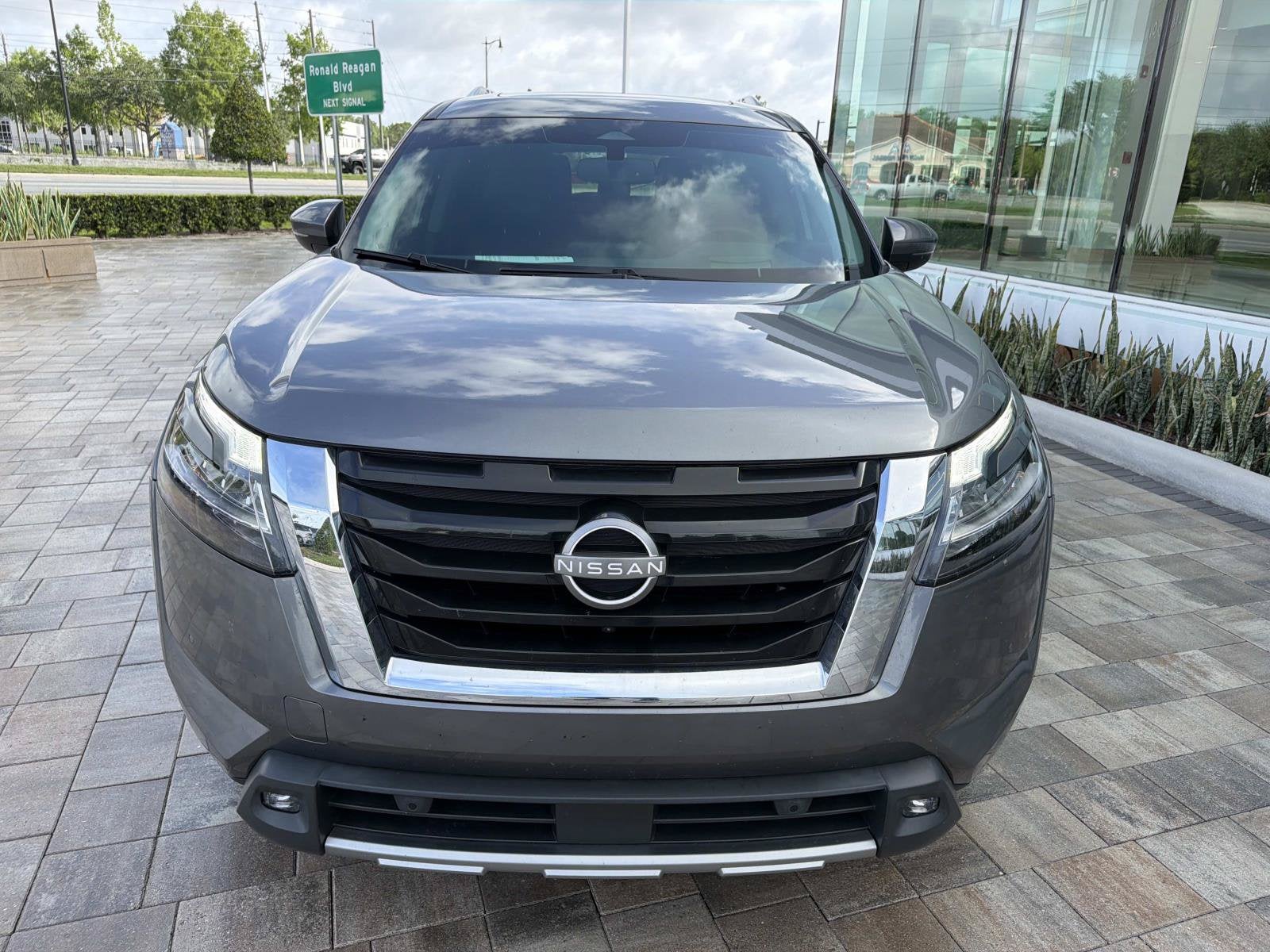 2022 Nissan Pathfinder Platinum