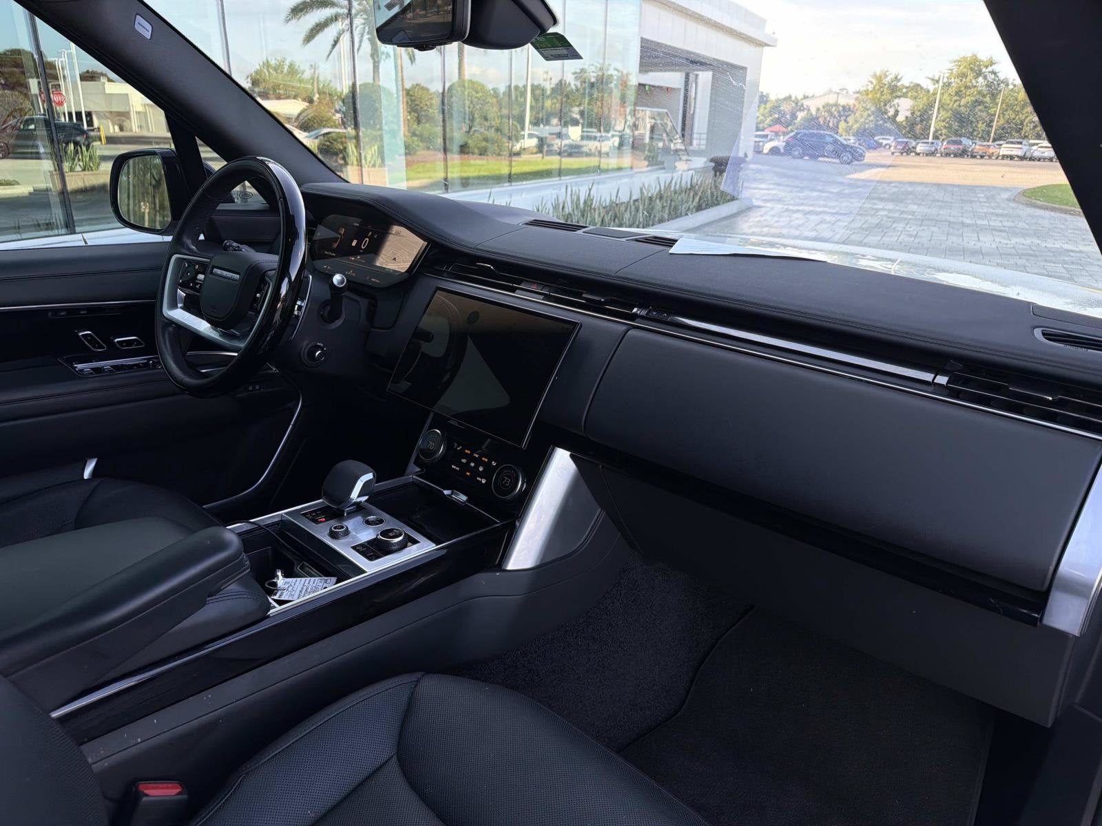 2023 Land Rover Range Rover SE
